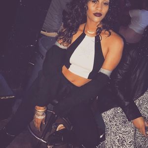 Meet your Posher, Alexia